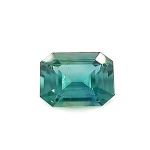 Sapphire Asscher 2.21 carat Te Photo