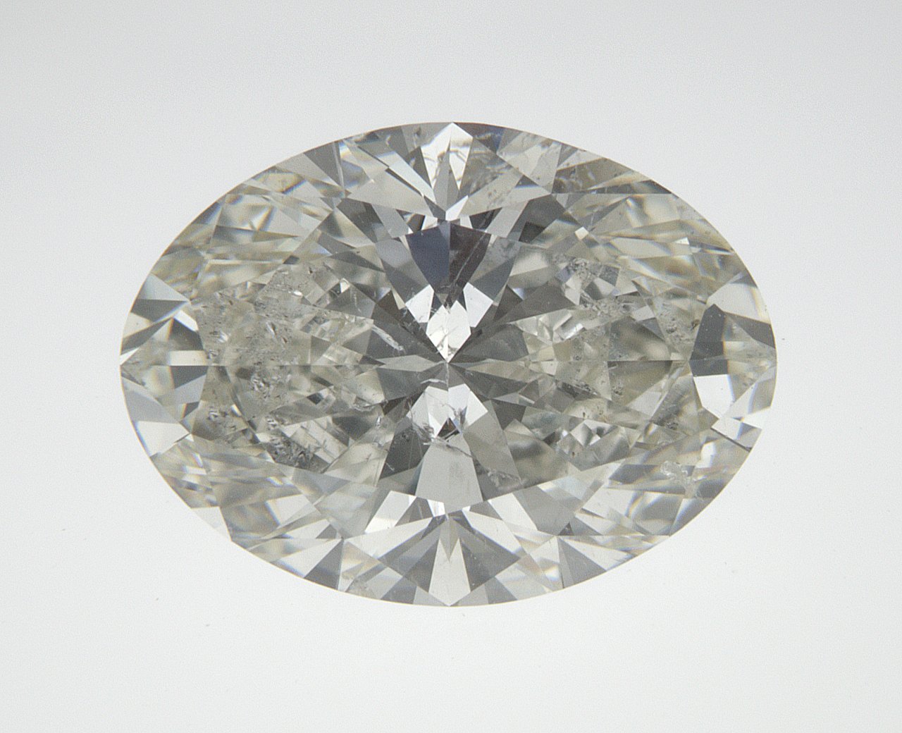 OVAL 3.01ct J SI2
