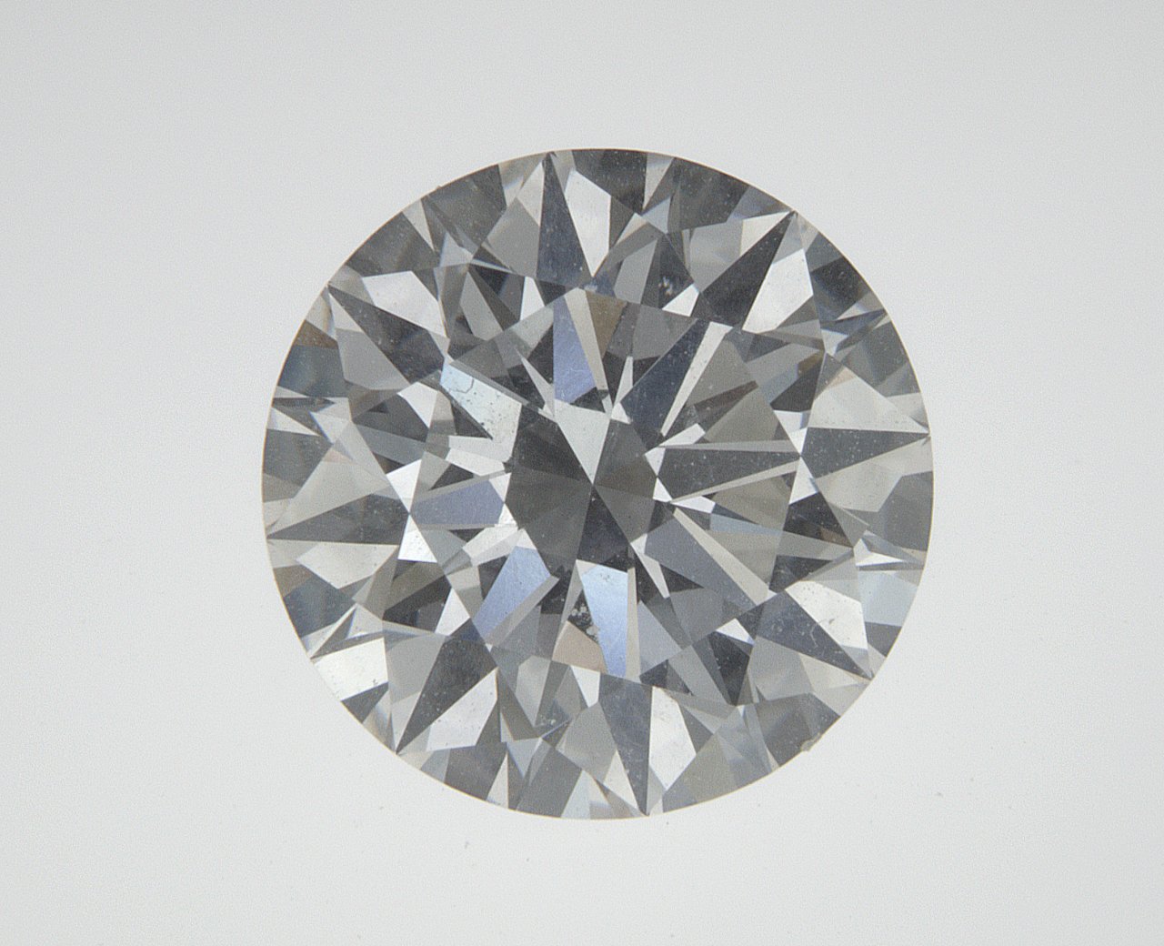 2.57 CT Round Lab-Grown Diamond Surrey Vancouver Canada Langley Burnaby Richmond