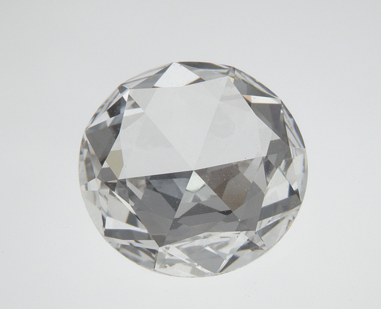 1.42 CT Round Lab-Grown Diamond Surrey Vancouver Canada Langley Burnaby Richmond