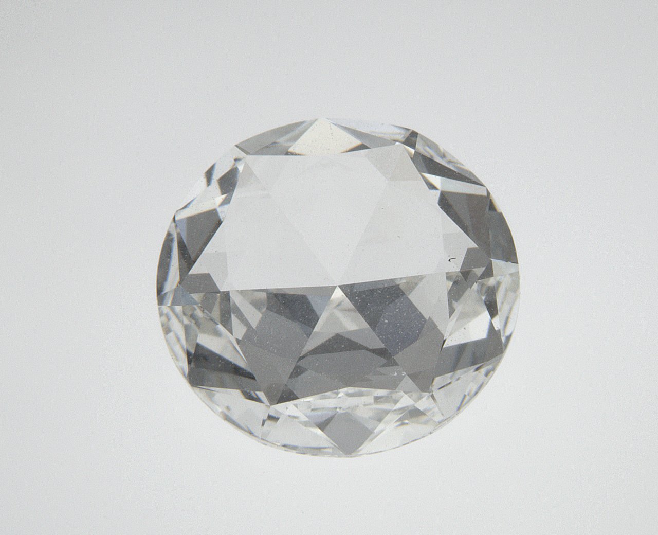 1.75 CT Round Lab-Grown Diamond Surrey Vancouver Canada Langley Burnaby Richmond