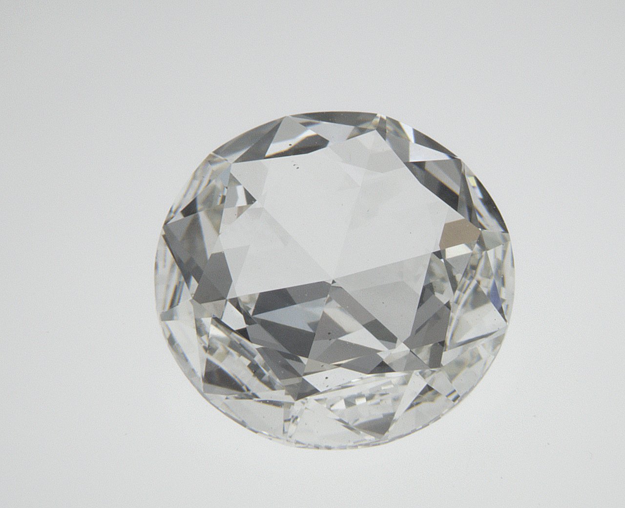 1.56 CT Round Lab-Grown Diamond Surrey Vancouver Canada Langley Burnaby Richmond