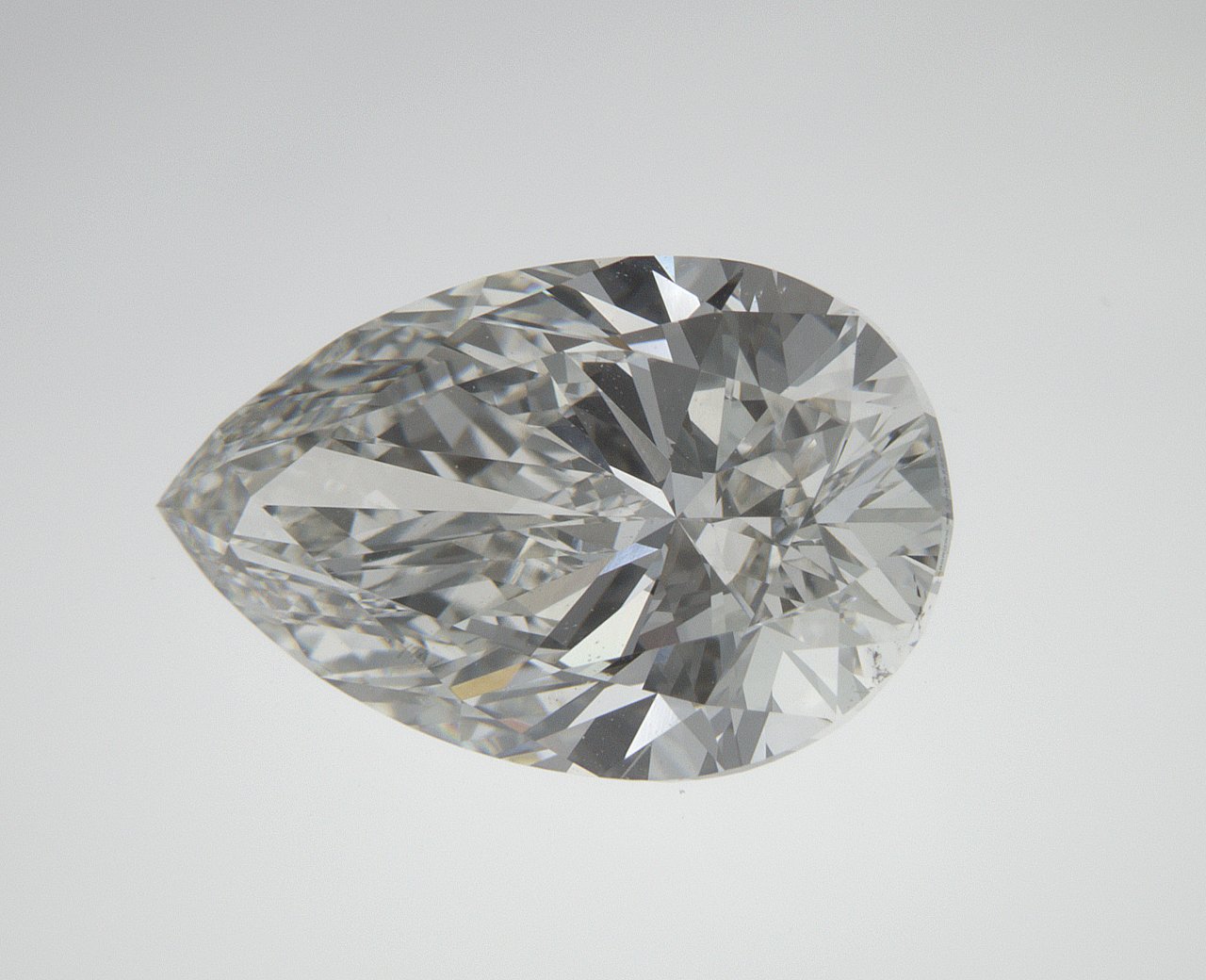 4.02 CT Pear Lab-Grown Diamond Surrey Vancouver Canada Langley Burnaby Richmond