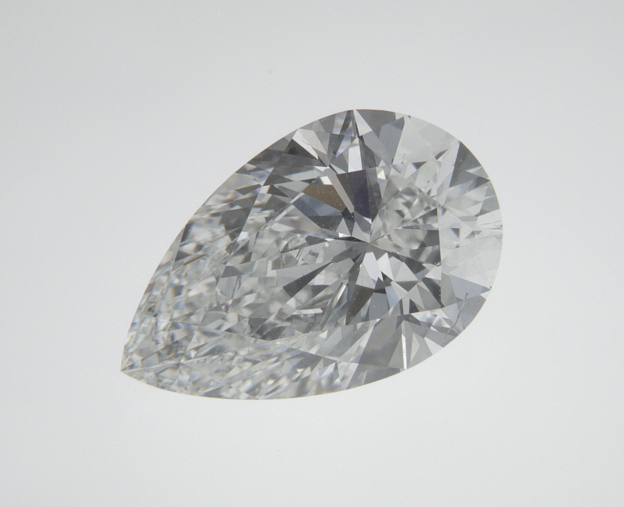 1.71 CT Pear Lab-Grown Diamond Surrey Vancouver Canada Langley Burnaby Richmond