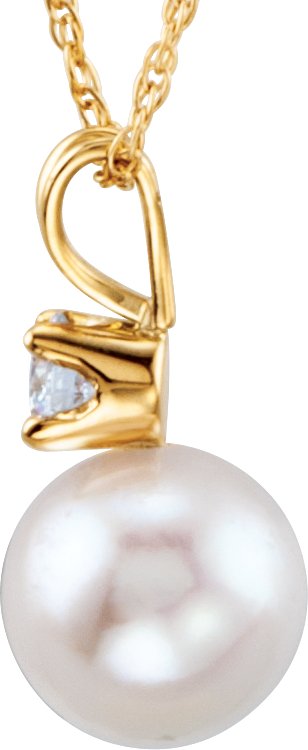 Alternative view of Cultured White Akoya Pearl And 1/10 CTW Natural Diamond Necklace – 14K Yellow Gold