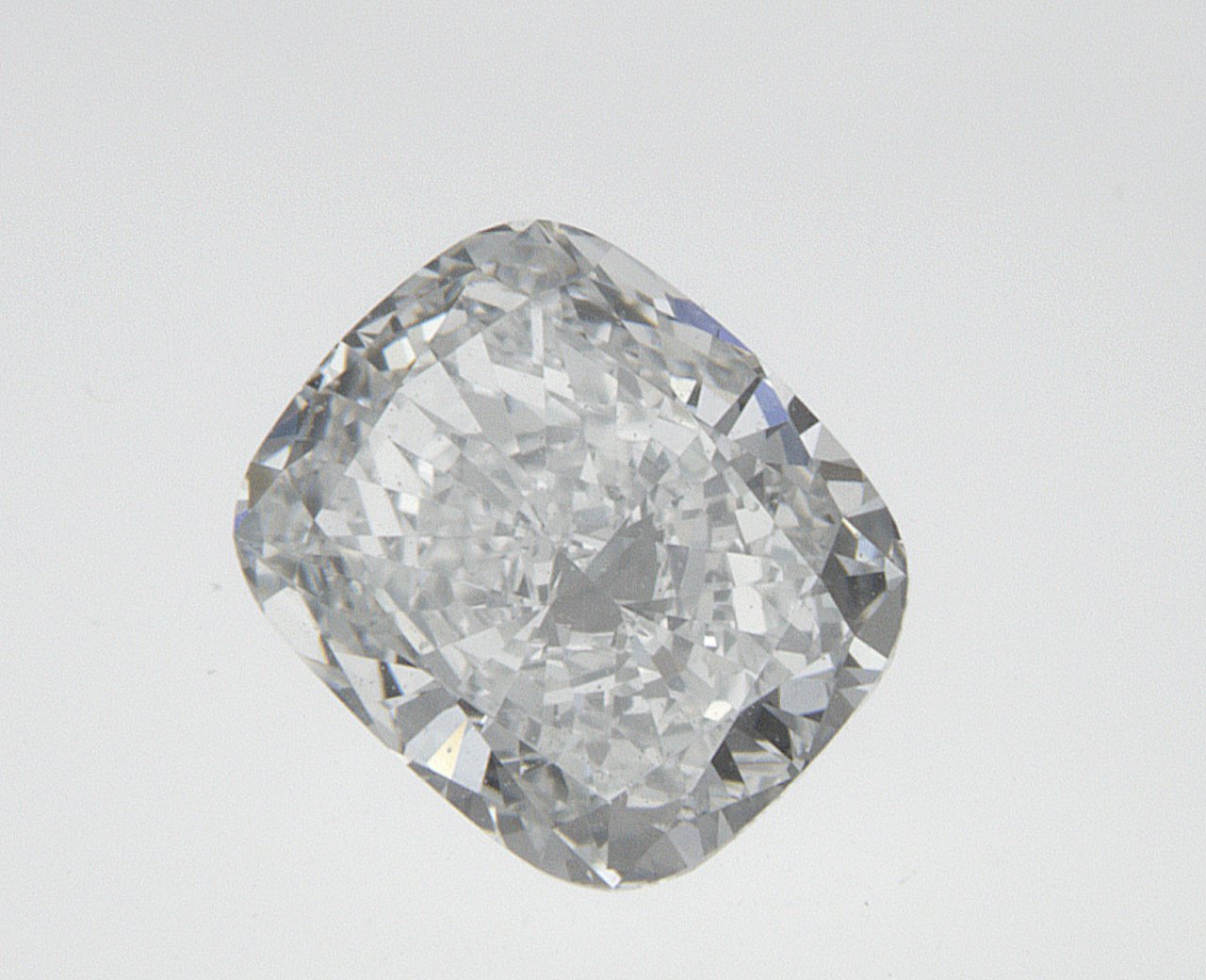 0.7 CT Elongatedcushion Natural Diamond Surrey Vancouver Canada Langley Burnaby Richmond