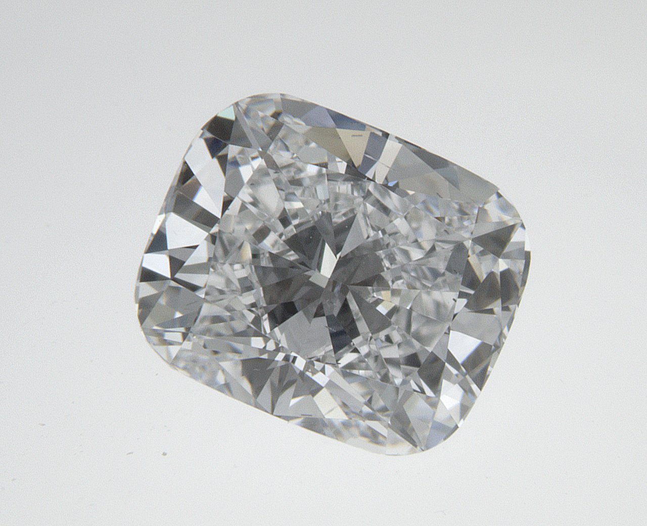 1.55 CT Elongatedcushion Lab-Grown Diamond Surrey Vancouver Canada Langley Burnaby Richmond