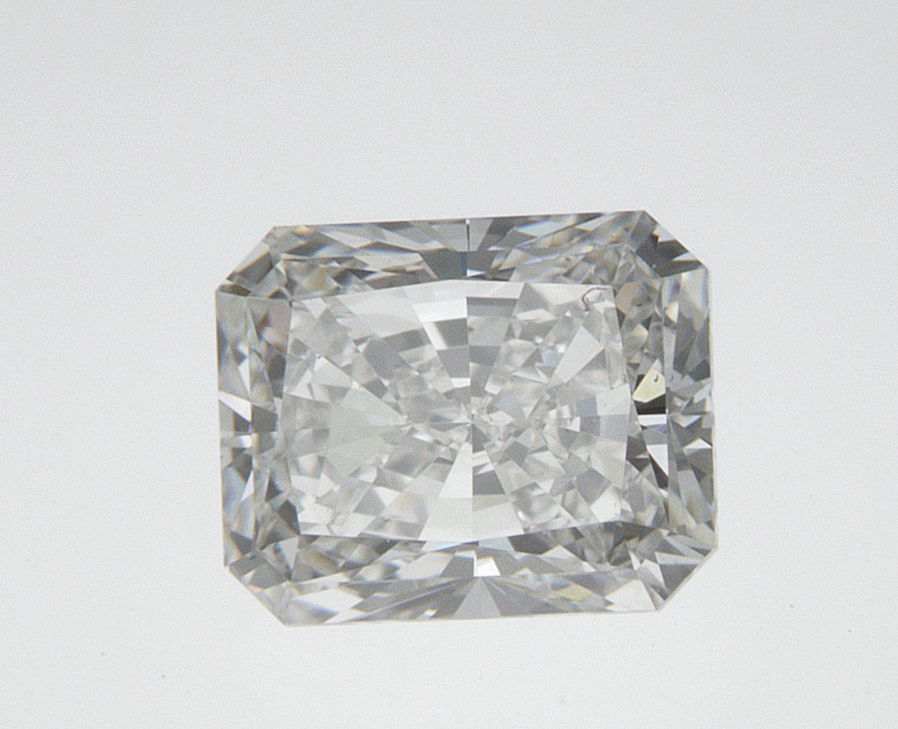 0.91 Carat Radiant Cut Natural Diamond