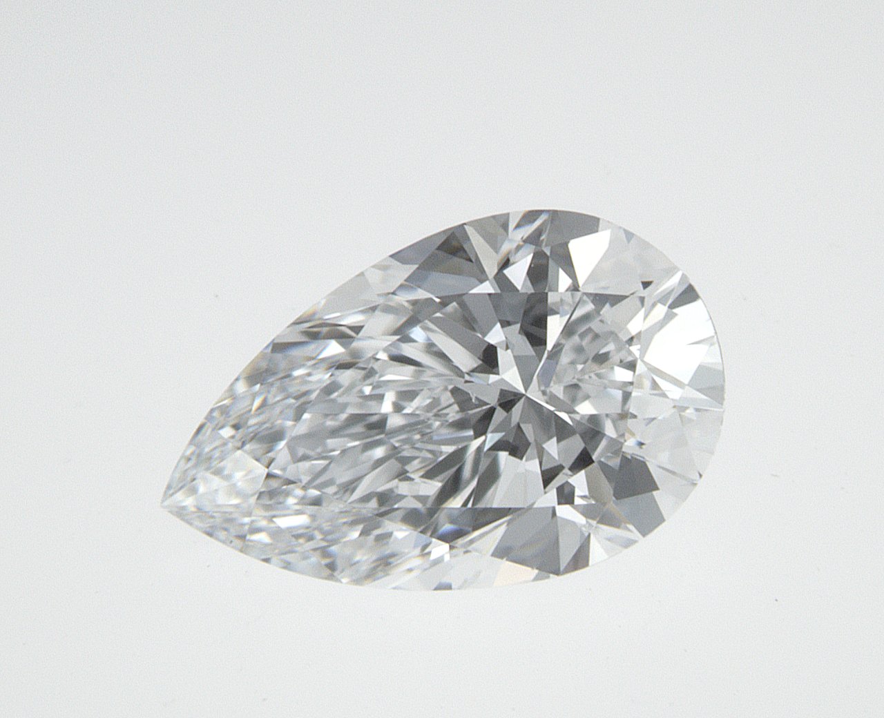 0.9 CT Pear Lab-Grown Diamond Surrey Vancouver Canada Langley Burnaby Richmond