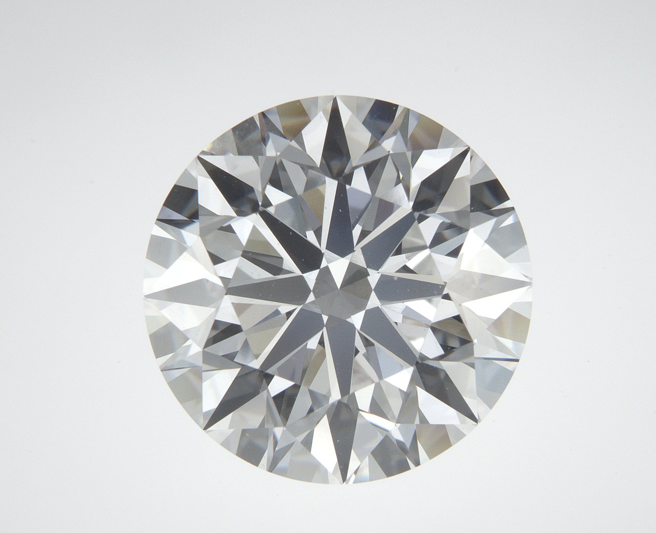 7.02 CT Round Lab-Grown Diamond Surrey Vancouver Canada Langley Burnaby Richmond