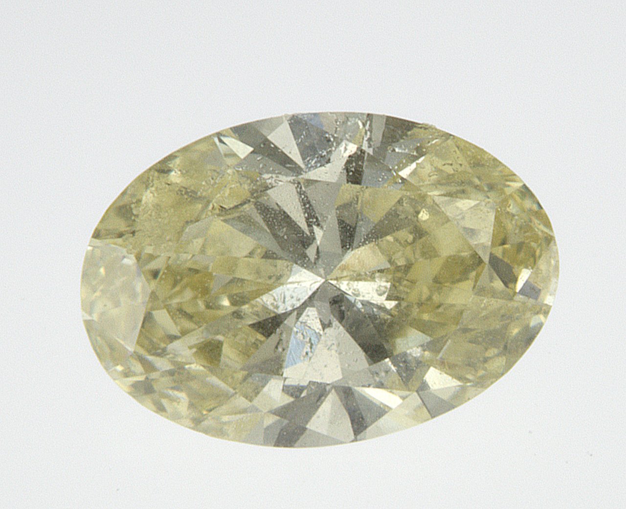 0.82 CT Oval Lab-Grown Diamond Surrey Vancouver Canada Langley Burnaby Richmond