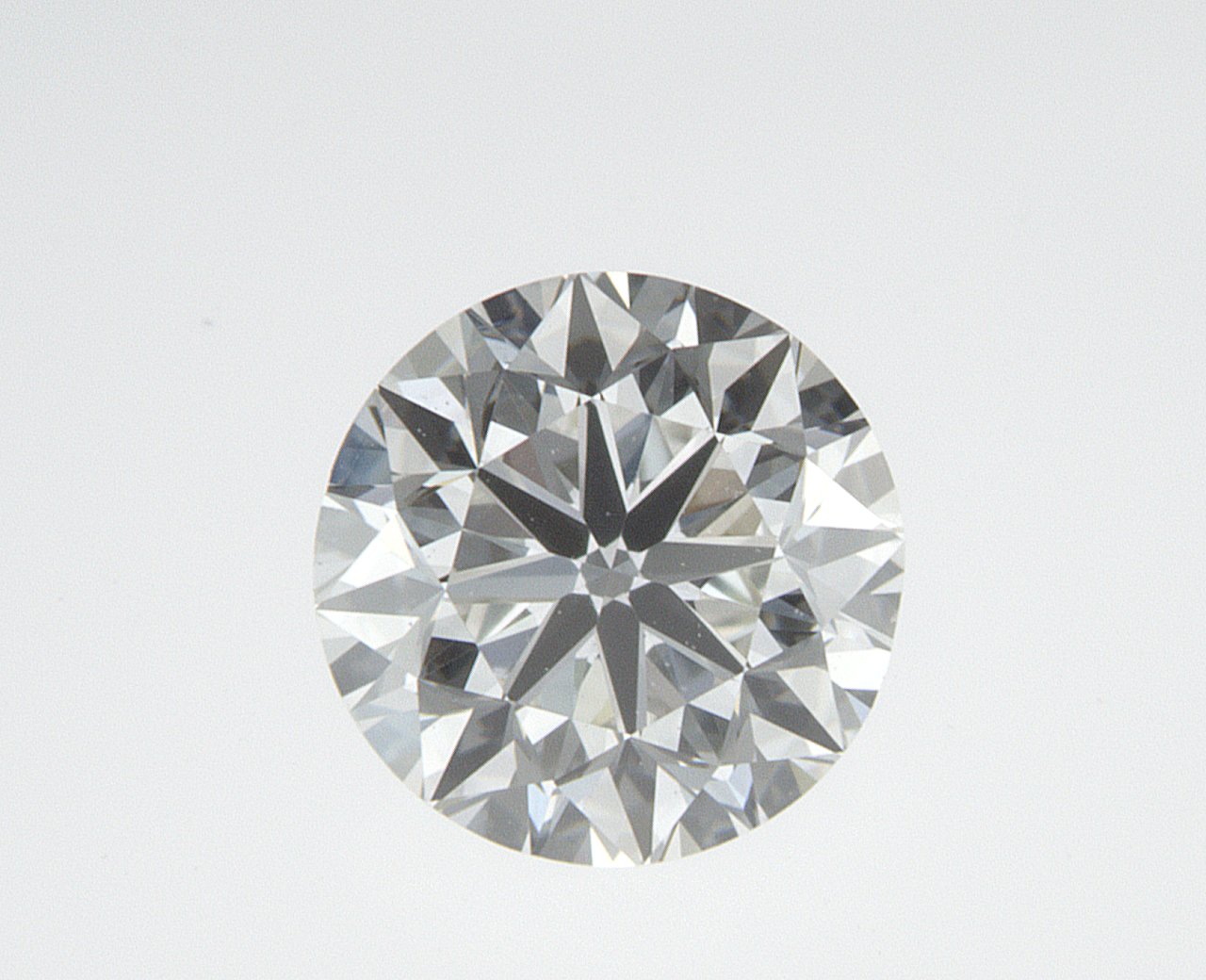 0.7 CT Round Natural Diamond Surrey Vancouver Canada Langley Burnaby Richmond