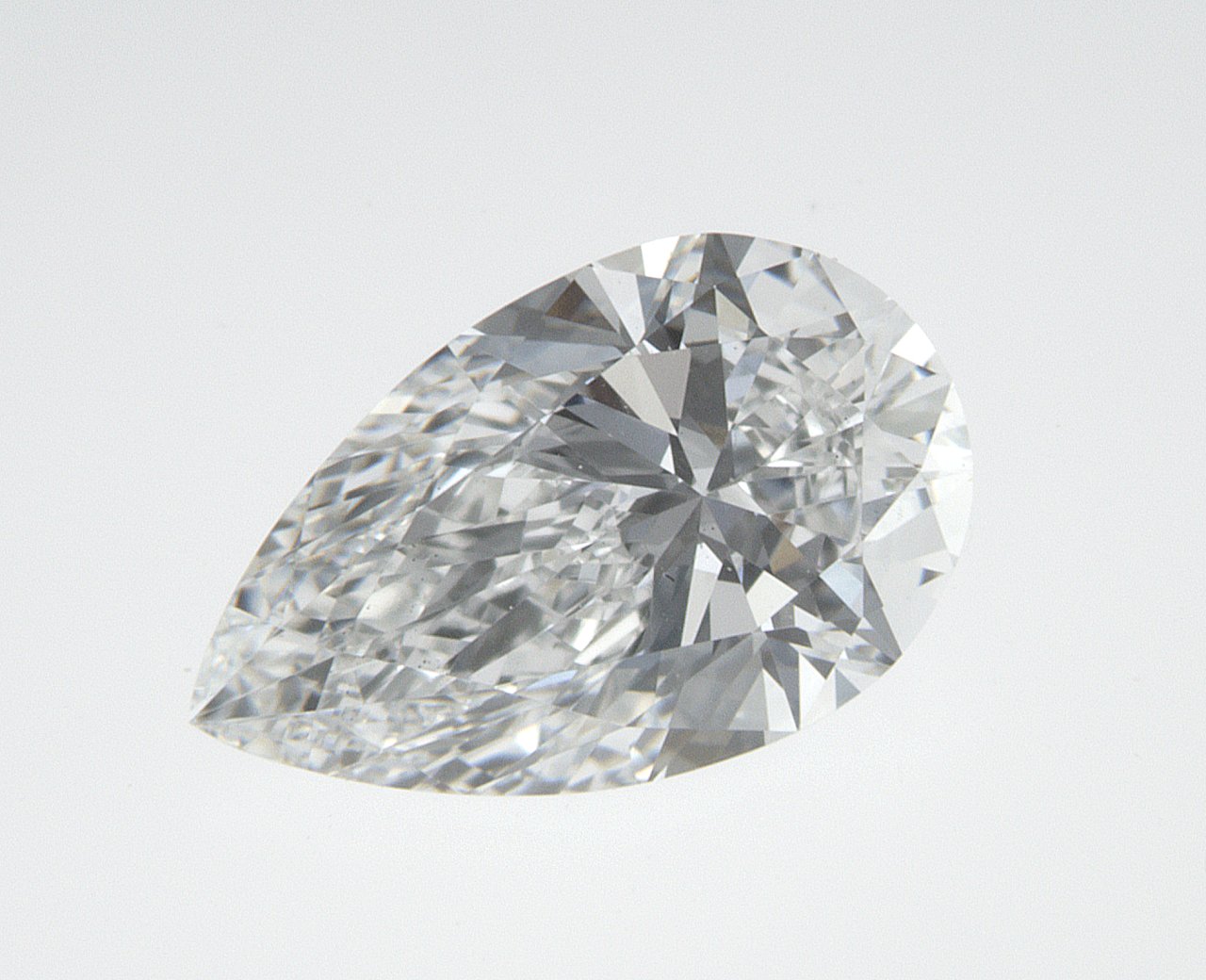 1 CT Pear Lab-Grown Diamond Surrey Vancouver Canada Langley Burnaby Richmond