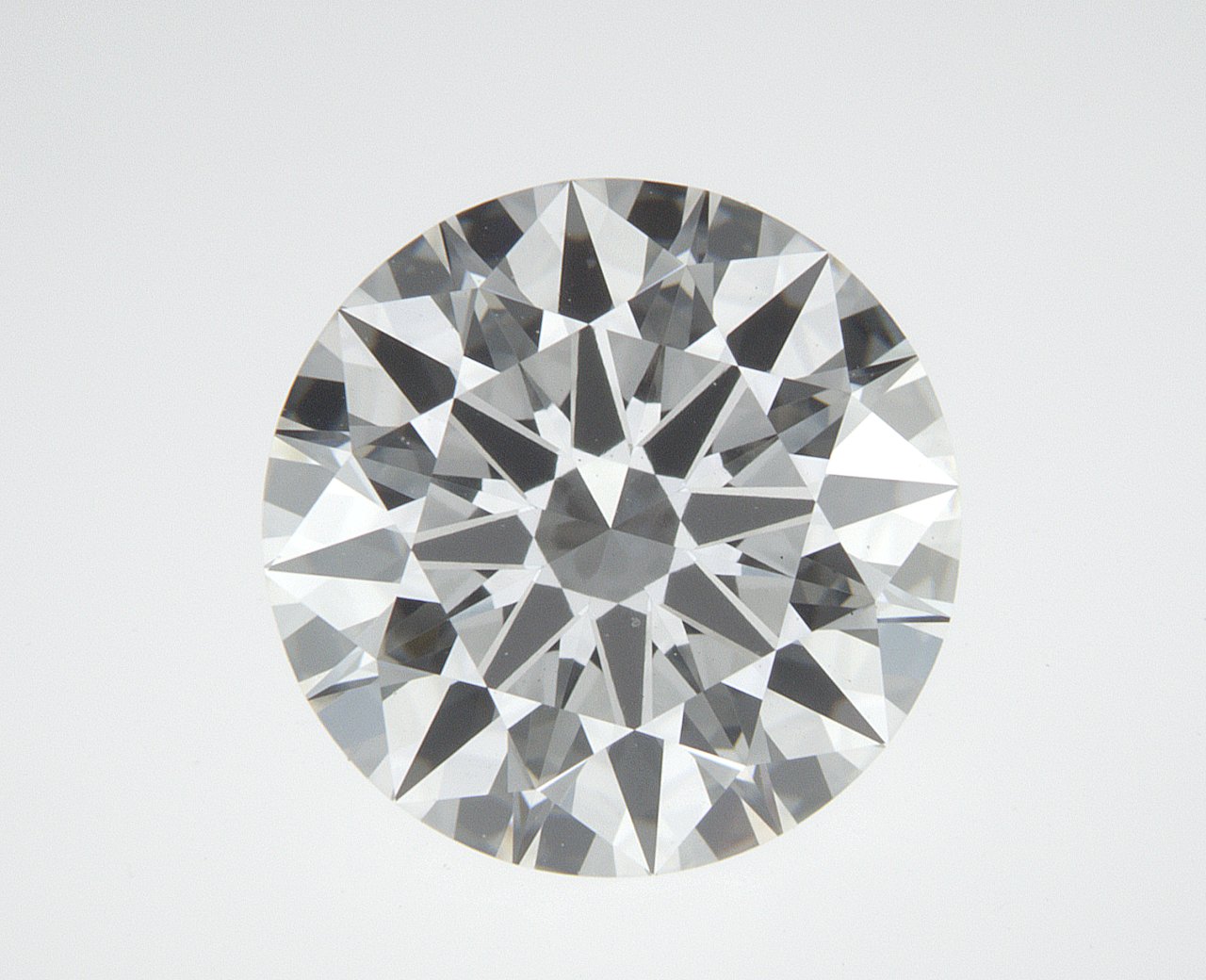 2.61 CT Round Lab-Grown Diamond Surrey Vancouver Canada Langley Burnaby Richmond