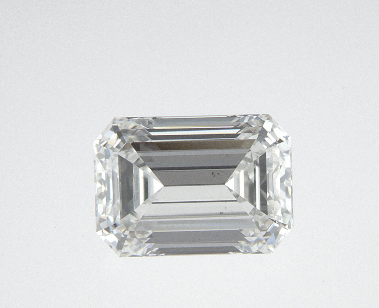 0.91 CT Emerald Natural Diamond Surrey Vancouver Canada Langley Burnaby Richmond