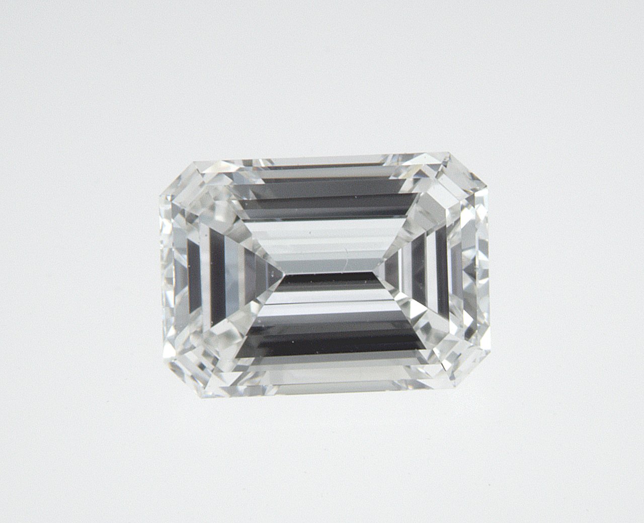 1.01 CT Emerald Natural Diamond Surrey Vancouver Canada Langley Burnaby Richmond