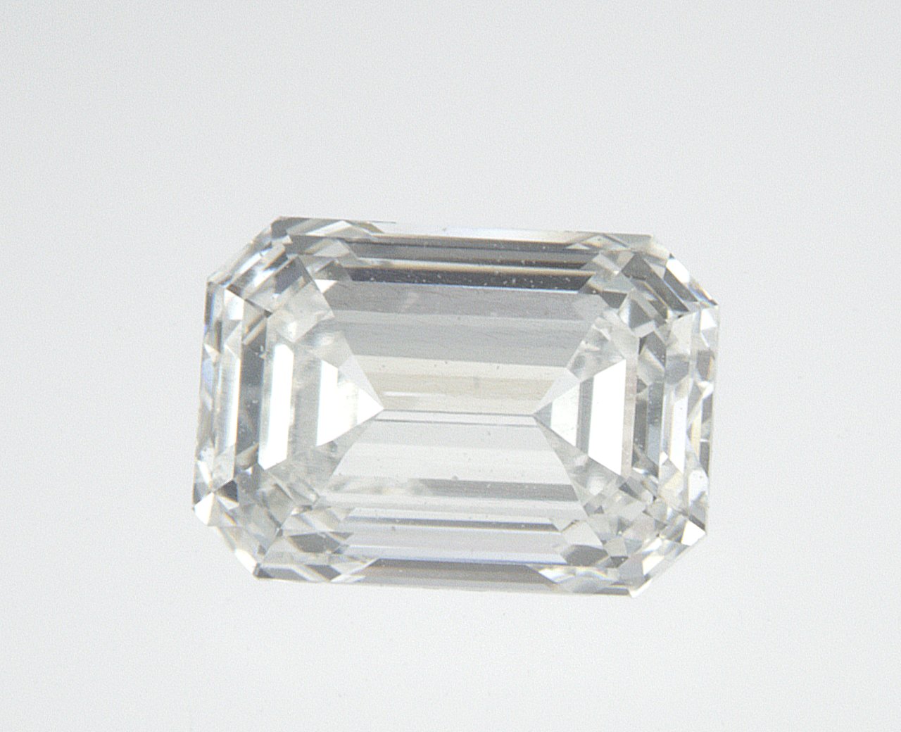 0.96 CT Emerald Natural Diamond Surrey Vancouver Canada Langley Burnaby Richmond