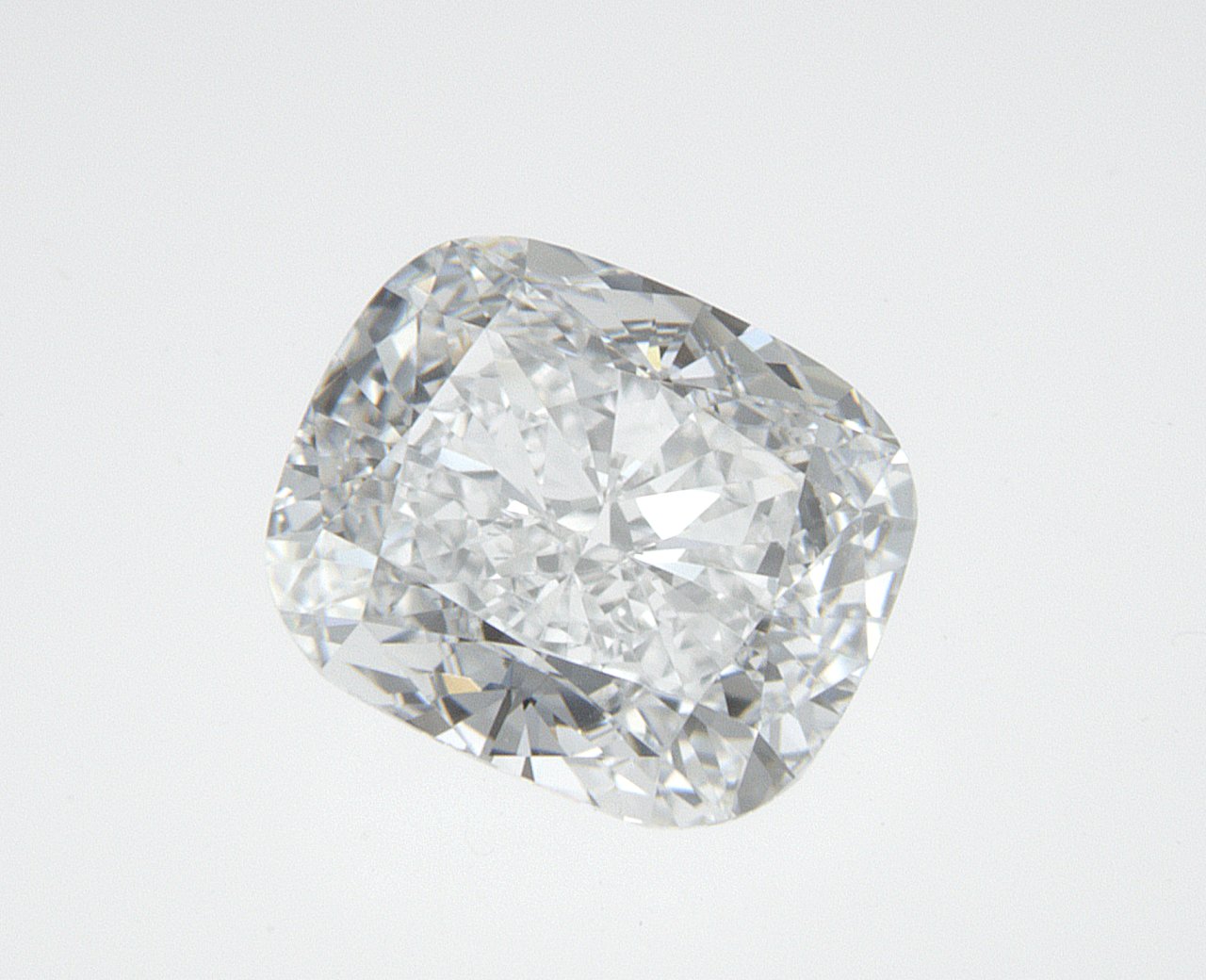 1 CT Cushion Lab-Grown Diamond Surrey Vancouver Canada Langley Burnaby Richmond