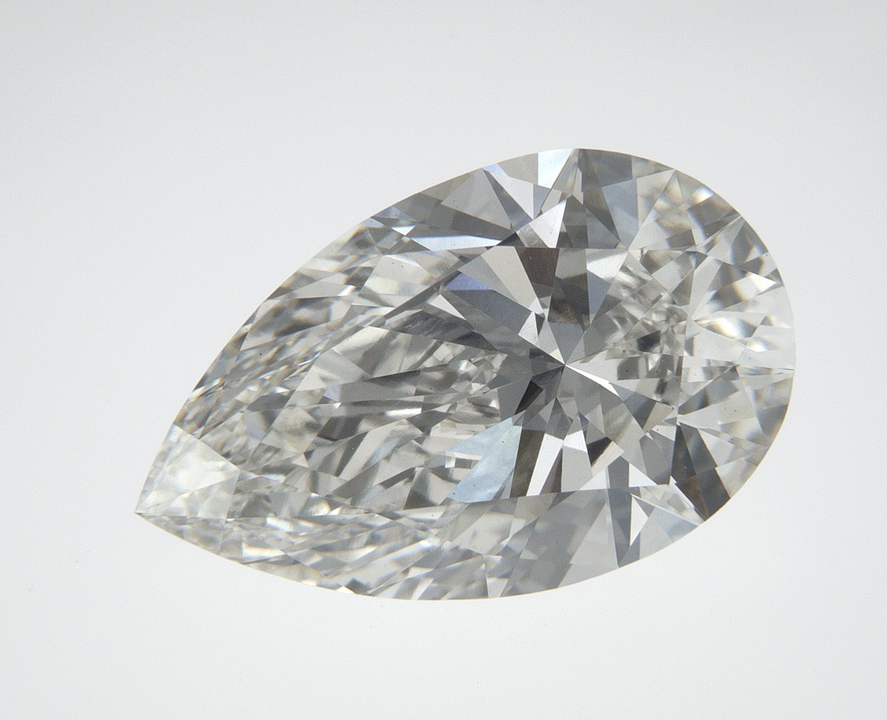 4.05 CT Pear Lab-Grown Diamond Surrey Vancouver Canada Langley Burnaby Richmond