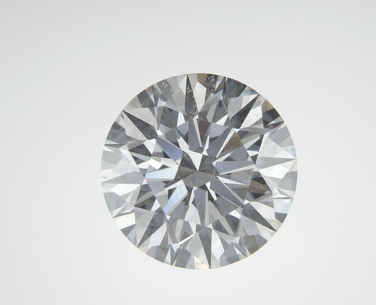 2.61 CT Round Lab-Grown Diamond Surrey Vancouver Canada Langley Burnaby Richmond