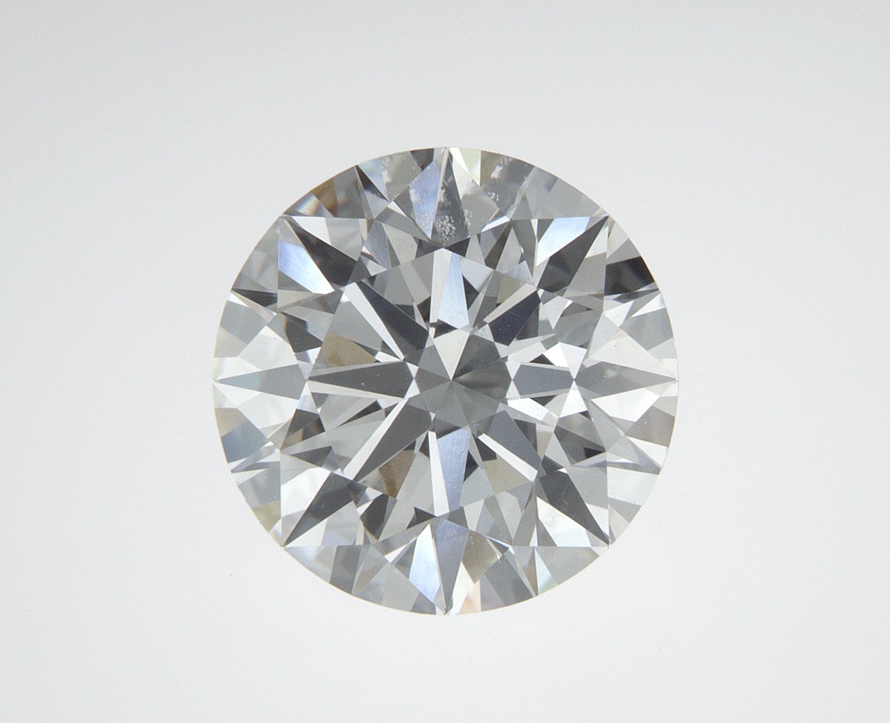 2.56 CT Round Lab-Grown Diamond Surrey Vancouver Canada Langley Burnaby Richmond