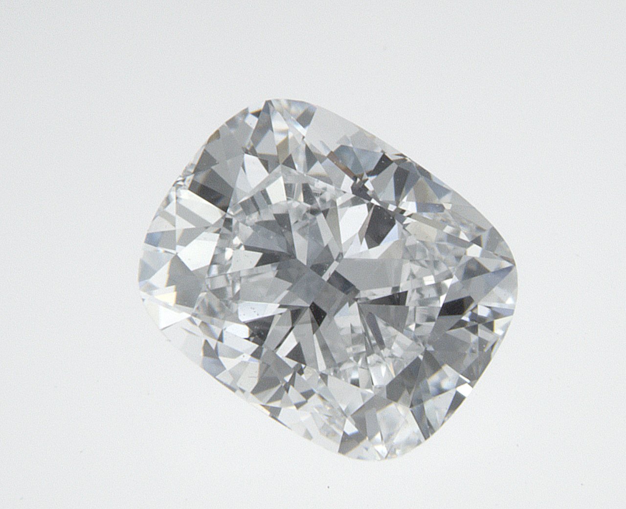 1 CT Elongatedcushion Lab-Grown Diamond Surrey Vancouver Canada Langley Burnaby Richmond