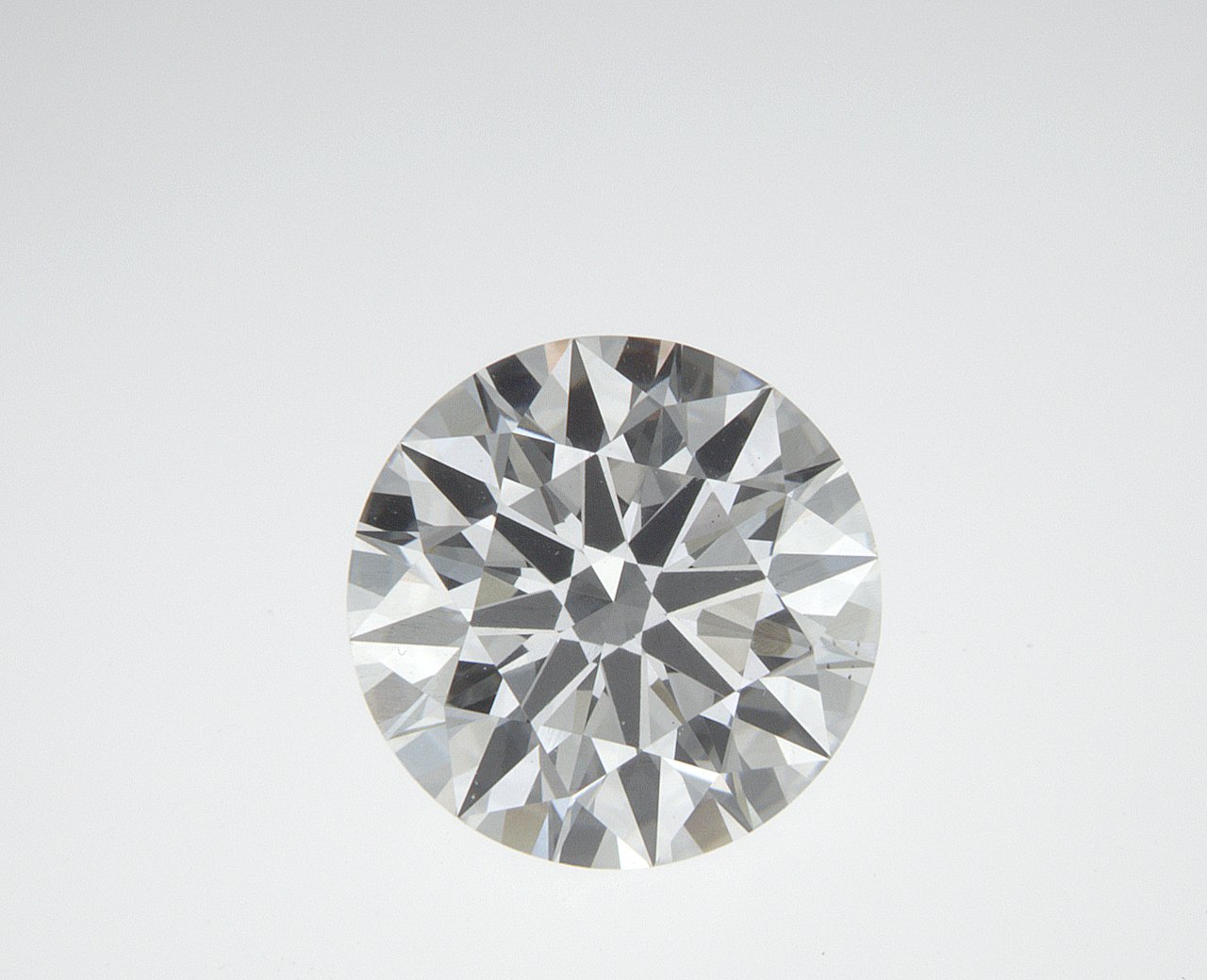 1.6 CT Round Lab-Grown Diamond Surrey Vancouver Canada Langley Burnaby Richmond