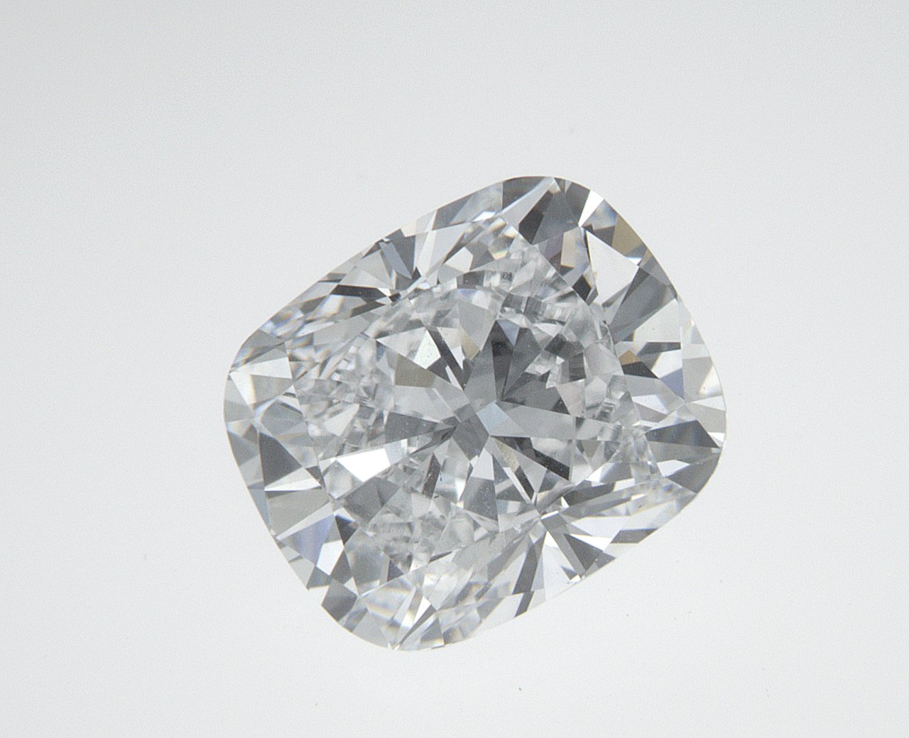 1.57 CT Elongatedcushion Lab-Grown Diamond Surrey Vancouver Canada Langley Burnaby Richmond