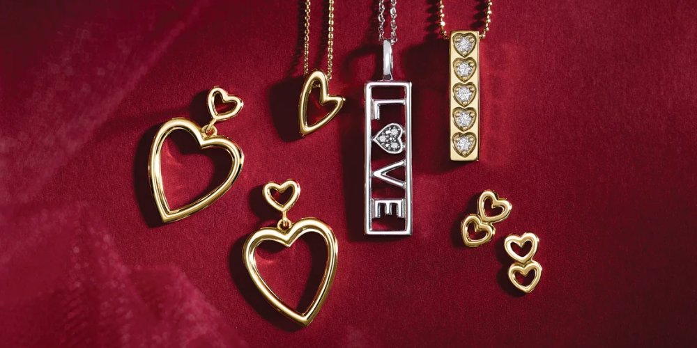 Valentine's Day jewelry gift guide: Shop bow earrings, heart