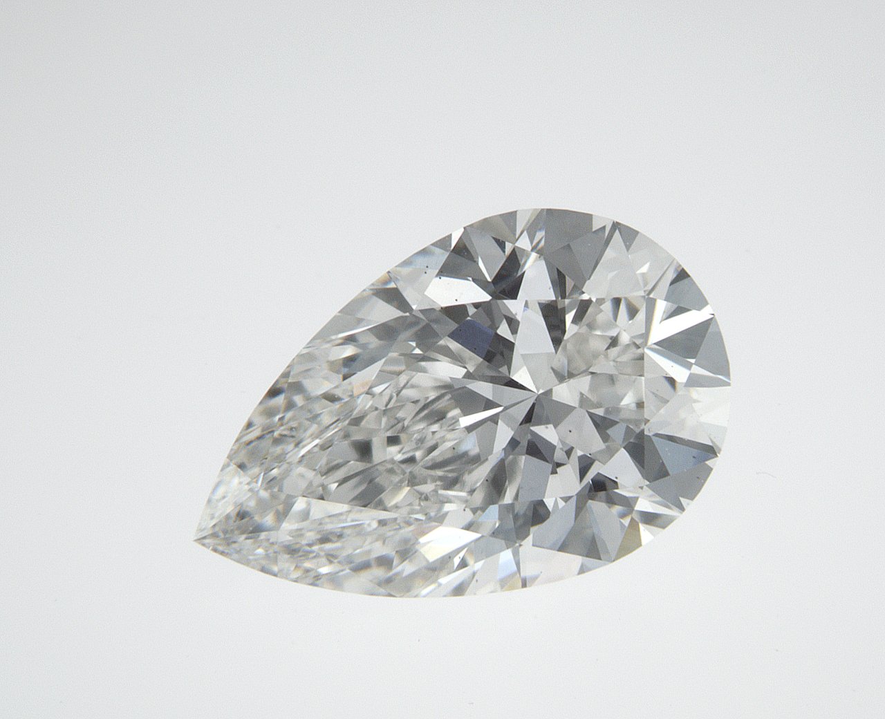 2.02 CT Pear Lab-Grown Diamond Surrey Vancouver Canada Langley Burnaby Richmond