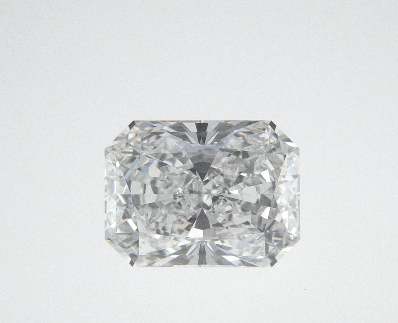 0.88 CT Radiant Lab-Grown Diamond Surrey Vancouver Canada Langley Burnaby Richmond