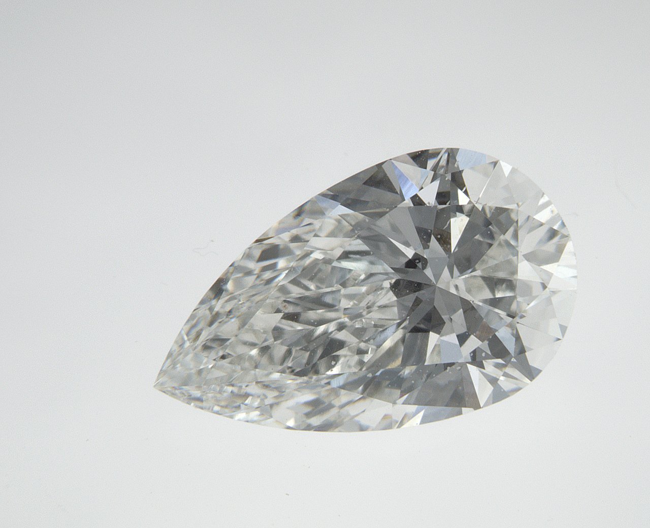 2.21 CT Pear Lab-Grown Diamond Surrey Vancouver Canada Langley Burnaby Richmond