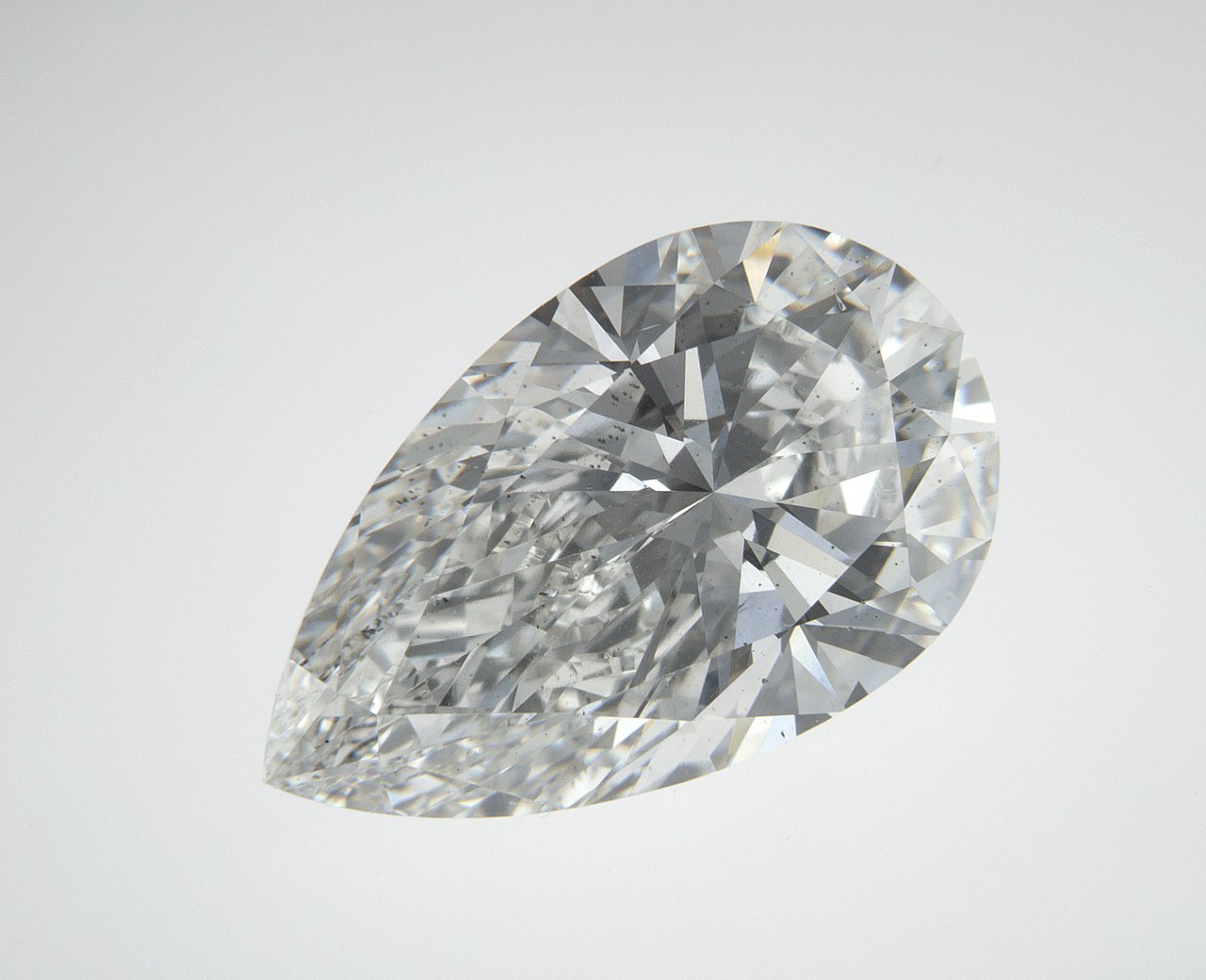 4.8 CT Pear Lab-Grown Diamond Surrey Vancouver Canada Langley Burnaby Richmond