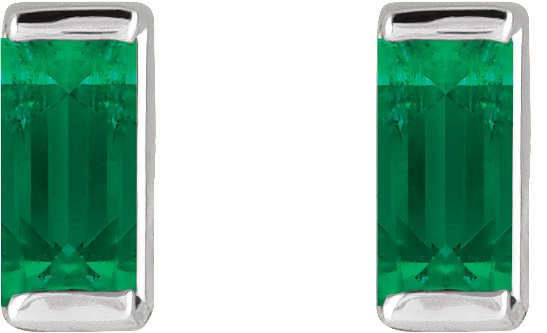Lab-Grown Emerald Earring view 2