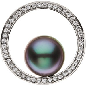 Accented Circle Pearl Pendant