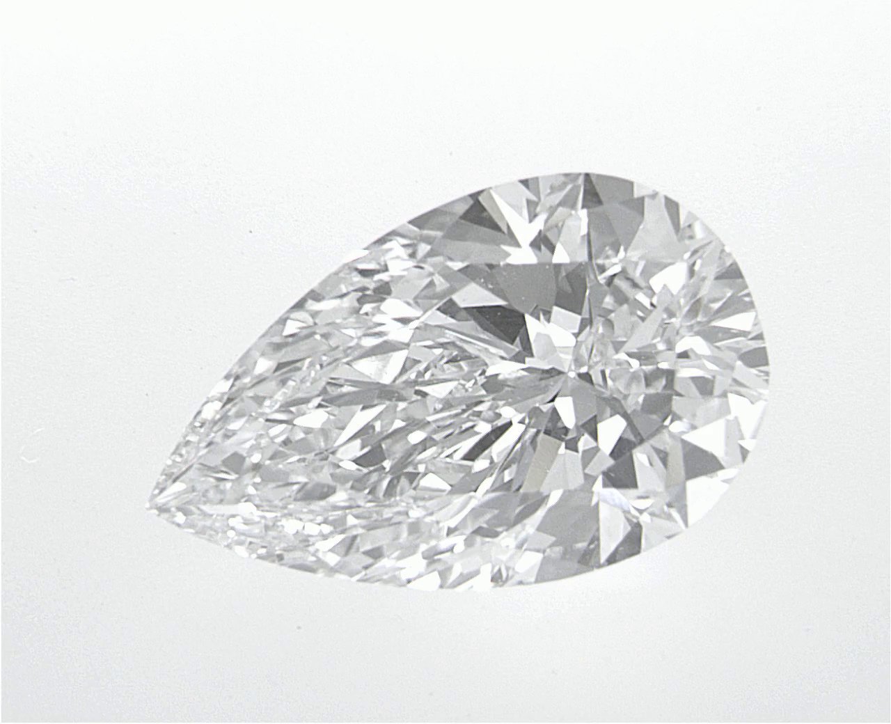 2.28 CT Pear Lab-Grown Diamond Surrey Vancouver Canada Langley Burnaby Richmond