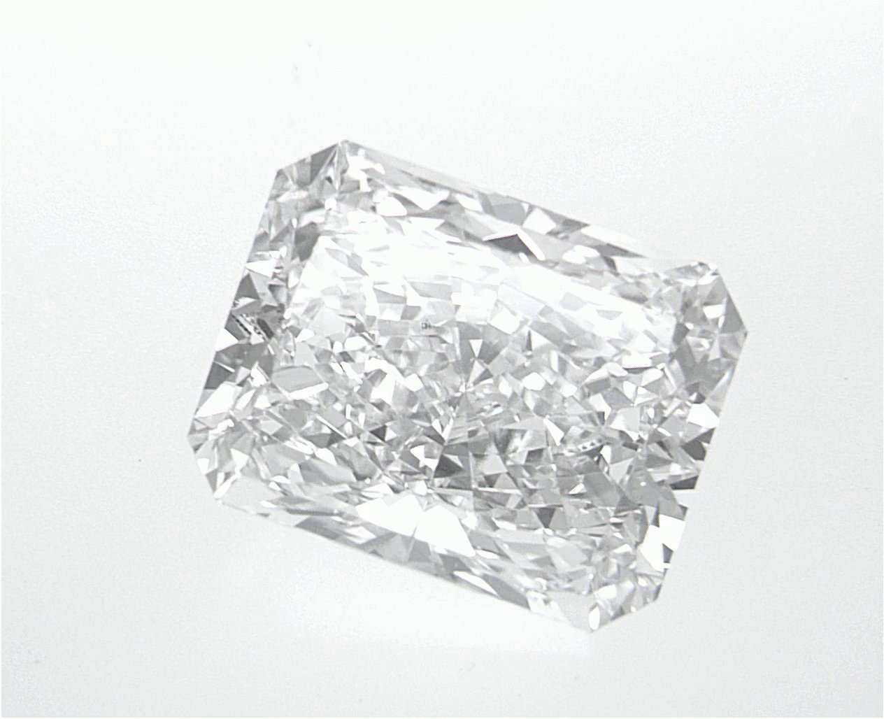 2.65 CT Radiant Lab-Grown Diamond Surrey Vancouver Canada Langley Burnaby Richmond