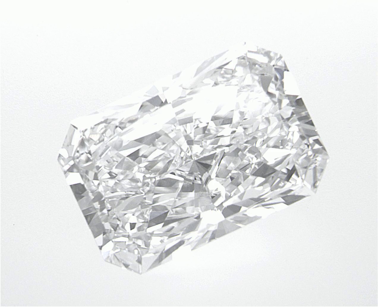 3.08 CT Radiant Lab-Grown Diamond Surrey Vancouver Canada Langley Burnaby Richmond