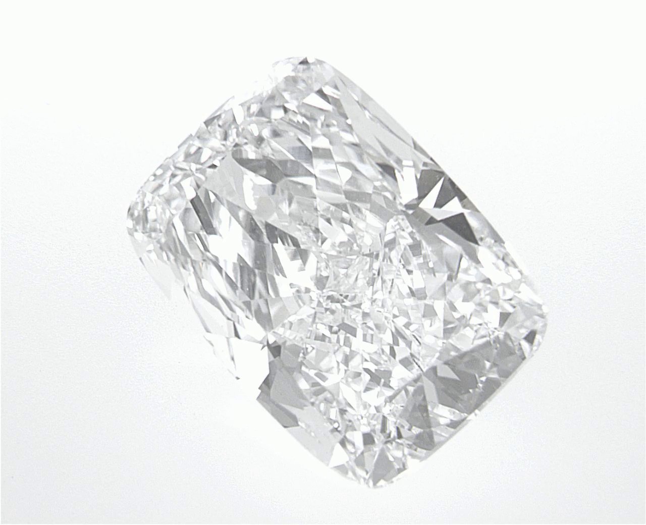 4.03 CT Elongatedcushion Lab-Grown Diamond Surrey Vancouver Canada Langley Burnaby Richmond