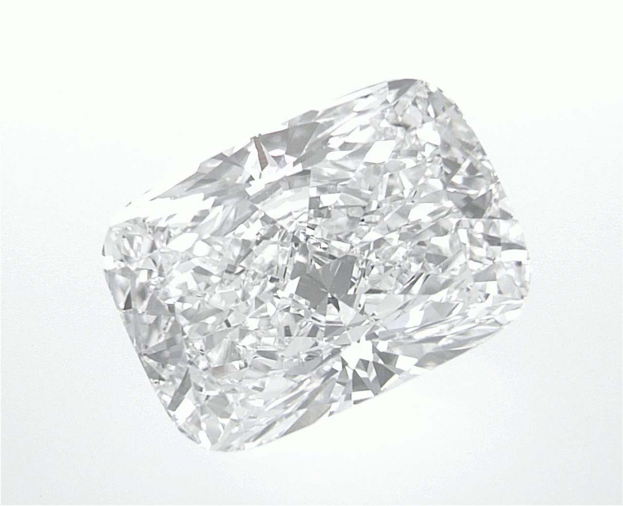 4.04 CT Elongatedcushion Lab-Grown Diamond Surrey Vancouver Canada Langley Burnaby Richmond