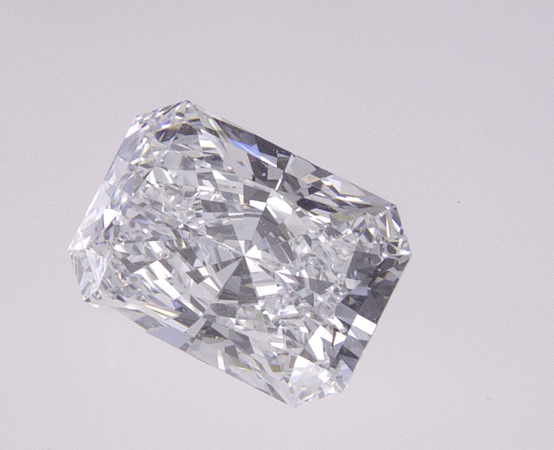 0.95 CT Radiant Lab-Grown Diamond Surrey Vancouver Canada Langley Burnaby Richmond