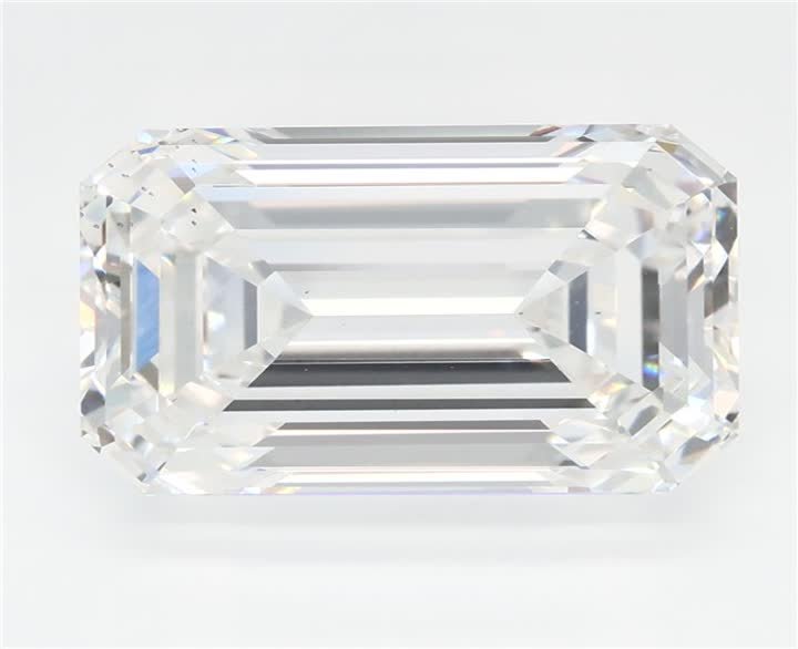 3.89 CT Emerald Lab-Grown Diamond Surrey Vancouver Canada Langley Burnaby Richmond