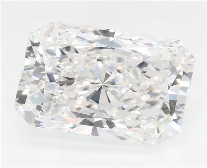 2.87 CT Radiant Lab-Grown Diamond Surrey Vancouver Canada Langley Burnaby Richmond