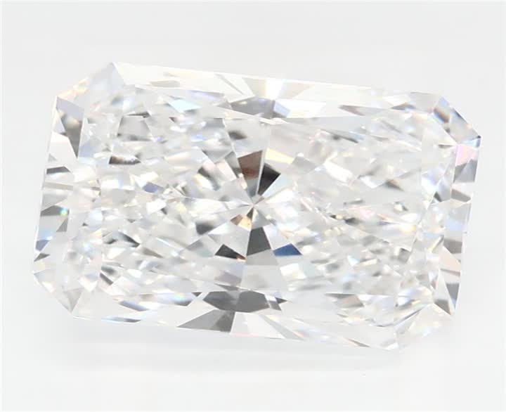 2.88 CT Radiant Lab-Grown Diamond Surrey Vancouver Canada Langley Burnaby Richmond