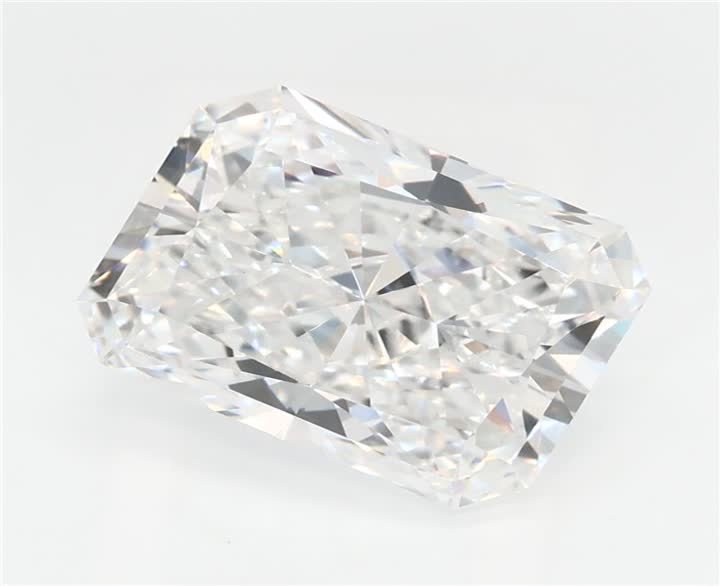 2.62 CT Radiant Lab-Grown Diamond Surrey Vancouver Canada Langley Burnaby Richmond
