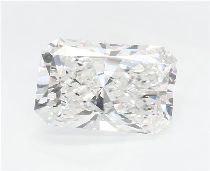 2.65 CT Radiant Lab-Grown Diamond Surrey Vancouver Canada Langley Burnaby Richmond