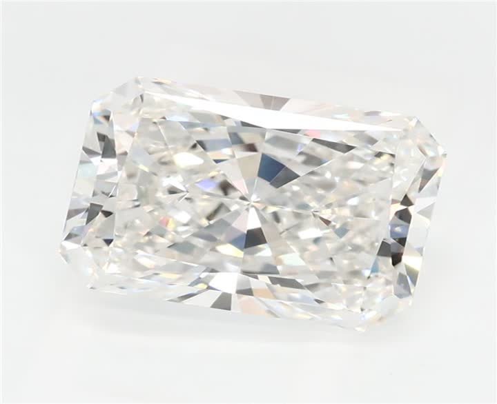 2.64 CT Radiant Lab-Grown Diamond Surrey Vancouver Canada Langley Burnaby Richmond