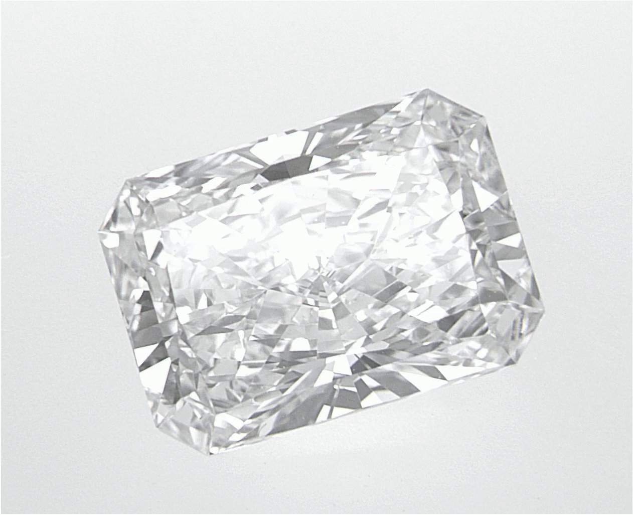 2.77 CT Radiant Lab-Grown Diamond Surrey Vancouver Canada Langley Burnaby Richmond