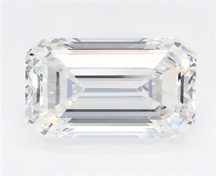 2.59 CT Emerald Lab-Grown Diamond Surrey Vancouver Canada Langley Burnaby Richmond