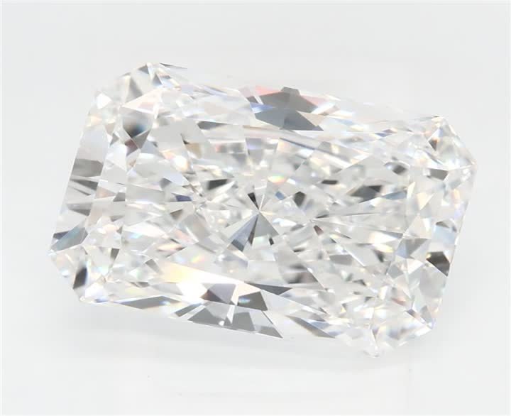 3.89 CT Radiant Lab-Grown Diamond Surrey Vancouver Canada Langley Burnaby Richmond